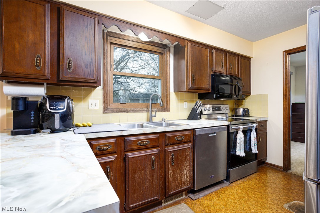 Park Mdws V - Residential