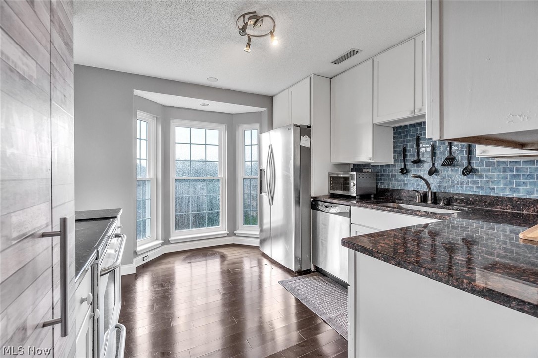 Fox Hollow/Woodhawk Condo - Residential