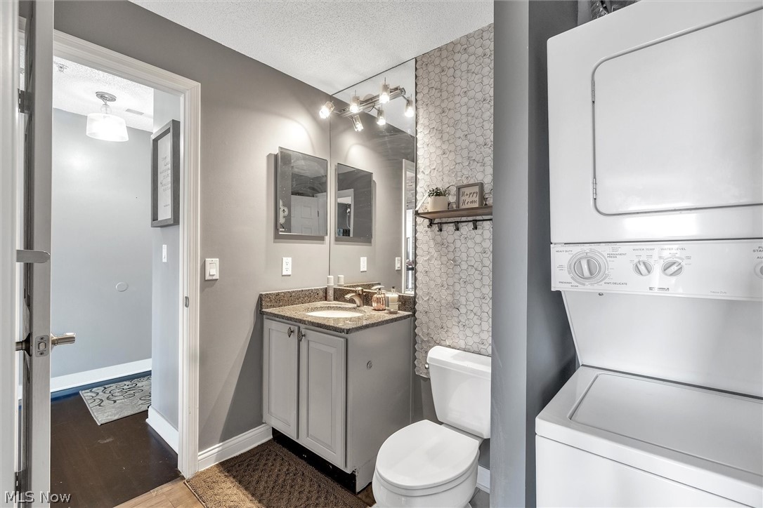 Fox Hollow/Woodhawk Condo - Residential