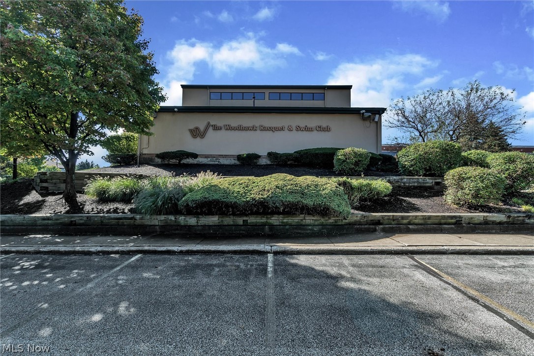 Fox Hollow/Woodhawk Condo - Residential