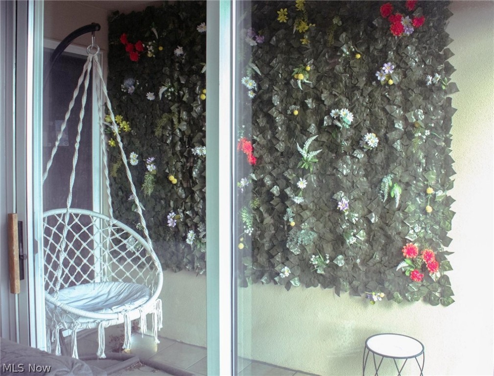 Fox Hollow/Woodhawk Condo - Residential