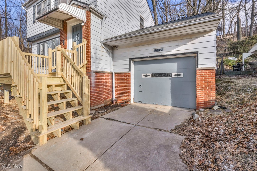 24700 Hawthorne Drive, Euclid, Ohio image 3