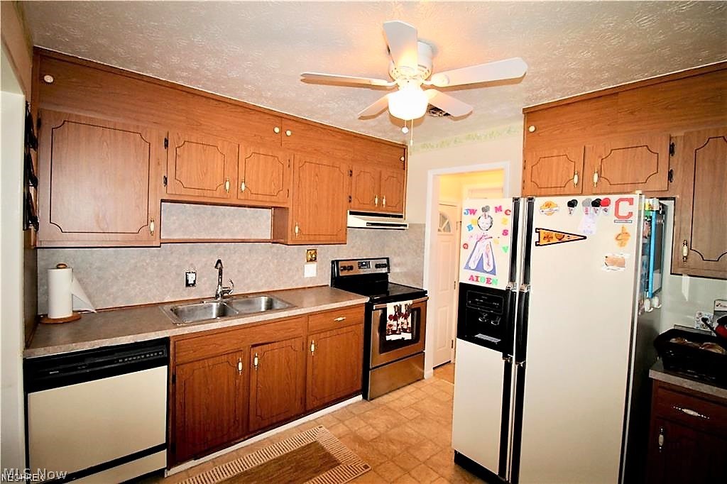 Metro Park Estates - Residential Lease