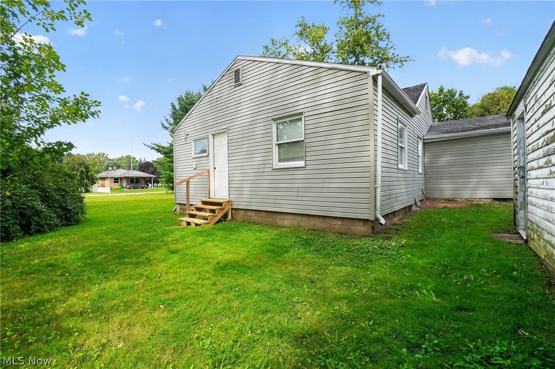 1112 Danforth Road