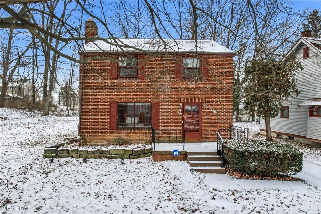 Photo of 3414 Idlewood Avenue, Youngstown, OH 44511 (MLS # 5176691)