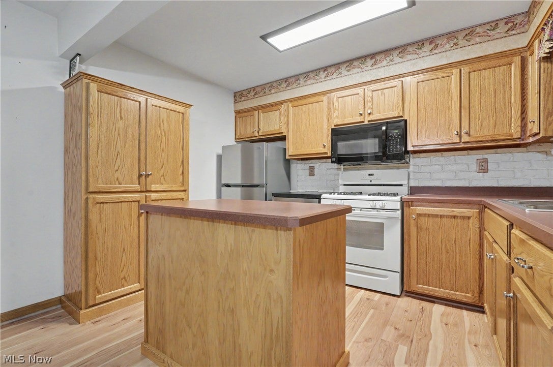 7436 Sugartree Drive
