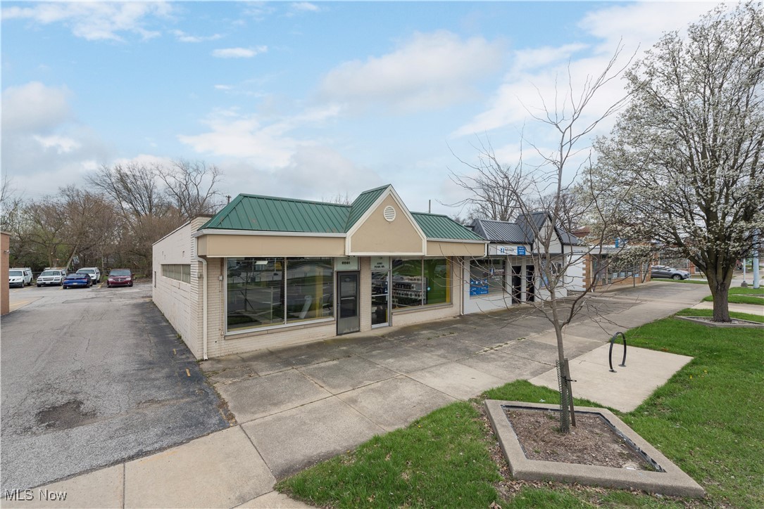 6581 Pearl Road