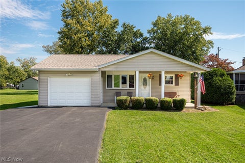 Tiny photo for 2454 Clarendon Avenue, Zanesville, OH 43701 (MLS # 5252122)