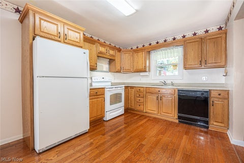 Tiny photo for 2454 Clarendon Avenue, Zanesville, OH 43701 (MLS # 5252122)