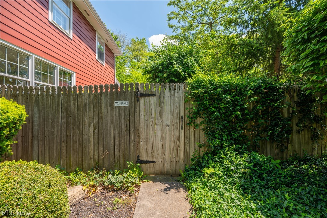 Lake Forest 4 - Residential