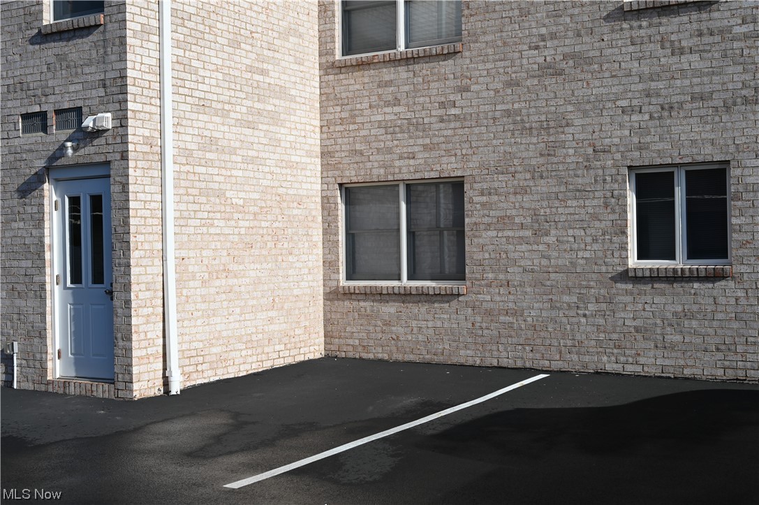 Presidential Estates Condo - Residential