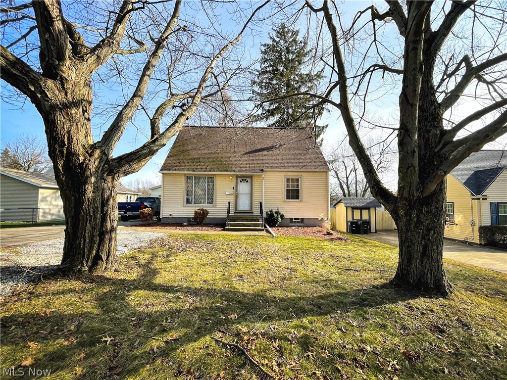Come and take a look at this MOVE-IN READY cozy cape cod. This home has everything to give you that peace of mind that you are searching for. So many new updates including the new air conditioning, dish washer, and hot water tank from 2019. The roof, gutters and vinyl siding were all done in 2012. When you walk in through the side door, you enter into the eat in kitchen followed by a spacious living room. Two of the bedrooms are on the first floor that have just been given a modern new look. The third bedroom being very spacious and located on the second floor. If you're looking for that house that is going to feel like home from the first time you step foot in, then this is the one for you !