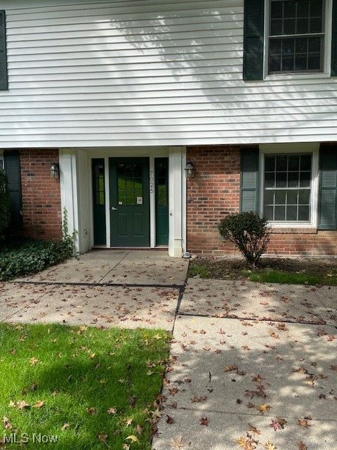 7025 Carriage Hill #104 Drive, Brecksville, OH 44141 - #: 5075019