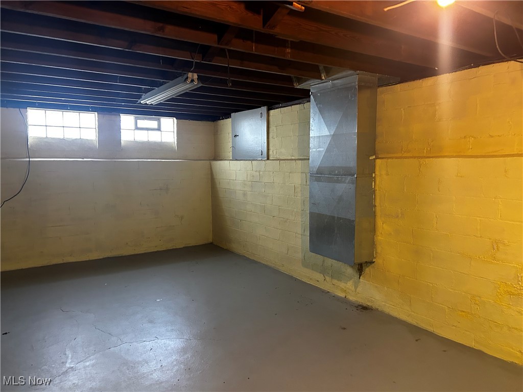 12008 Wayland Avenue, Cleveland, Ohio image 27