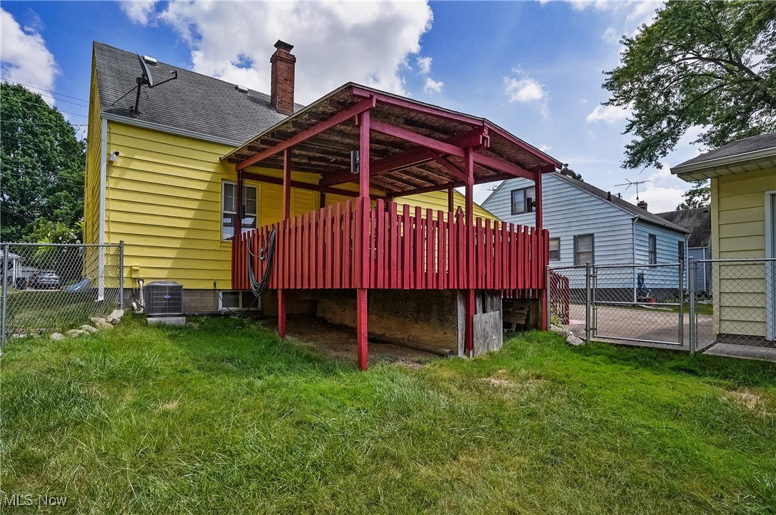 Akron, Ohio 44320, United States, 3 Bedrooms Bedrooms, ,3 BathroomsBathrooms,Residential,Contingent,189704