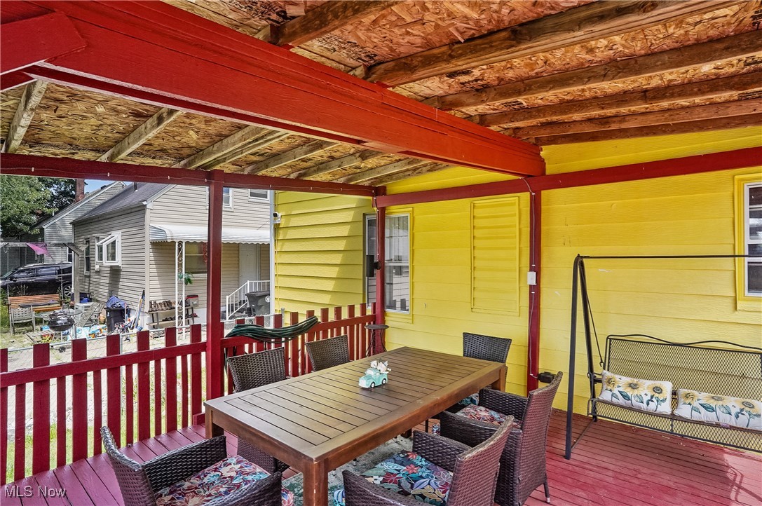 Akron, Ohio 44320, United States, 3 Bedrooms Bedrooms, ,3 BathroomsBathrooms,Residential,Contingent,189704