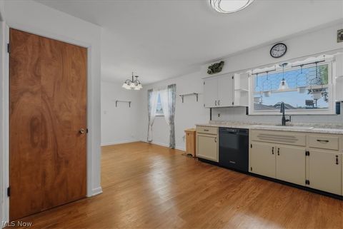 Tiny photo for 609 27th Street, Vienna, WV 26105 (MLS # 5210490)