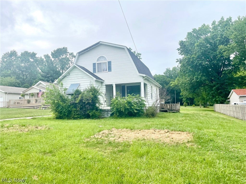 Photo of 3187 Orchard AVE, Warren, OH 44484 (MLS # 5222997)