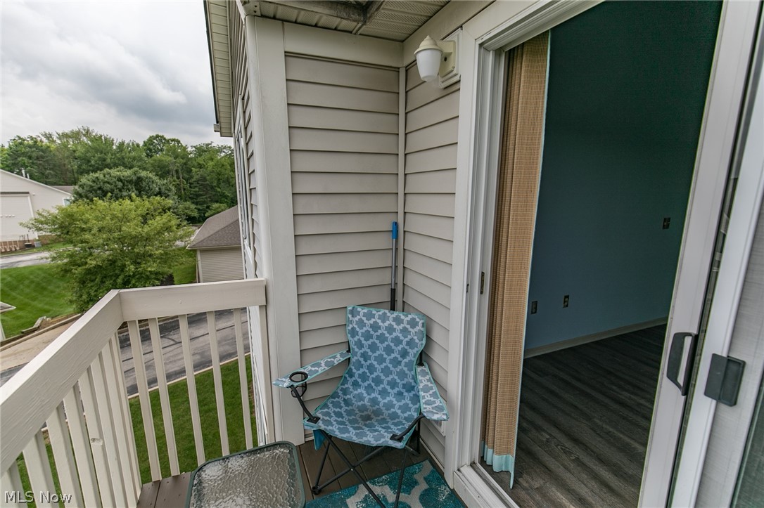 Brookledge Commons Condos - Residential