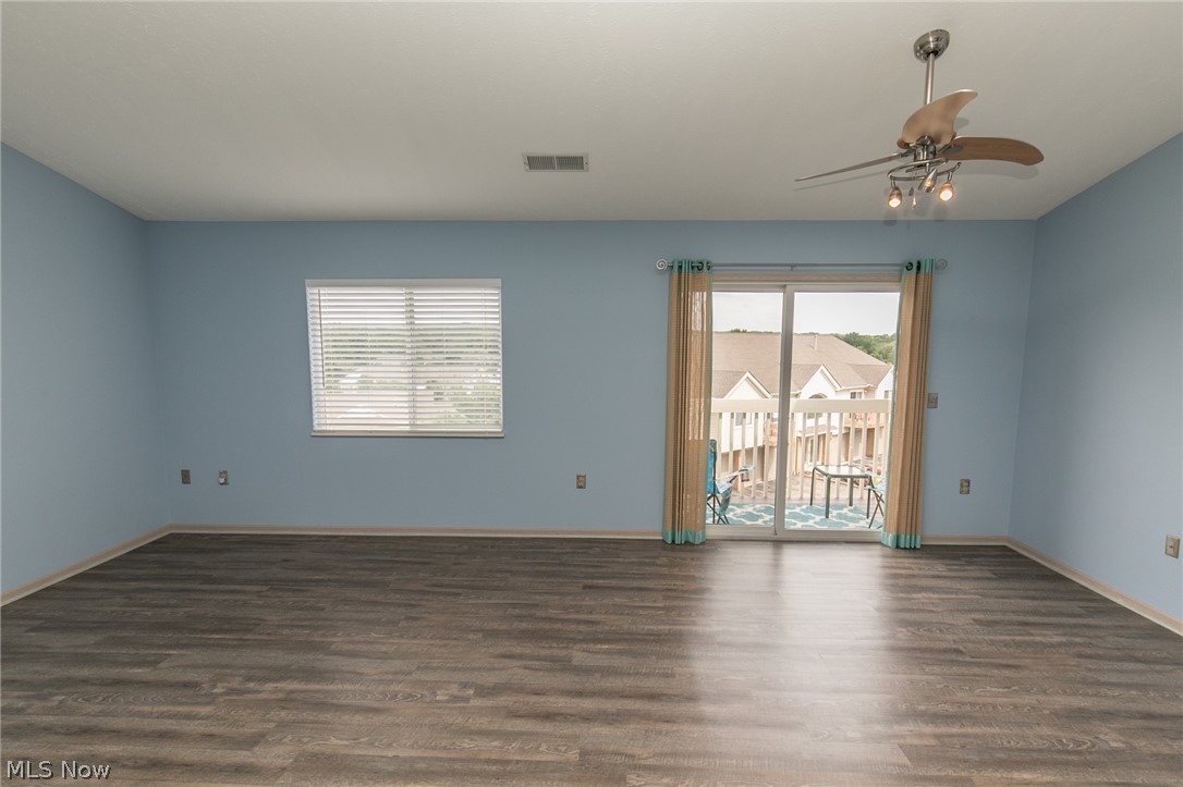 Brookledge Commons Condos - Residential