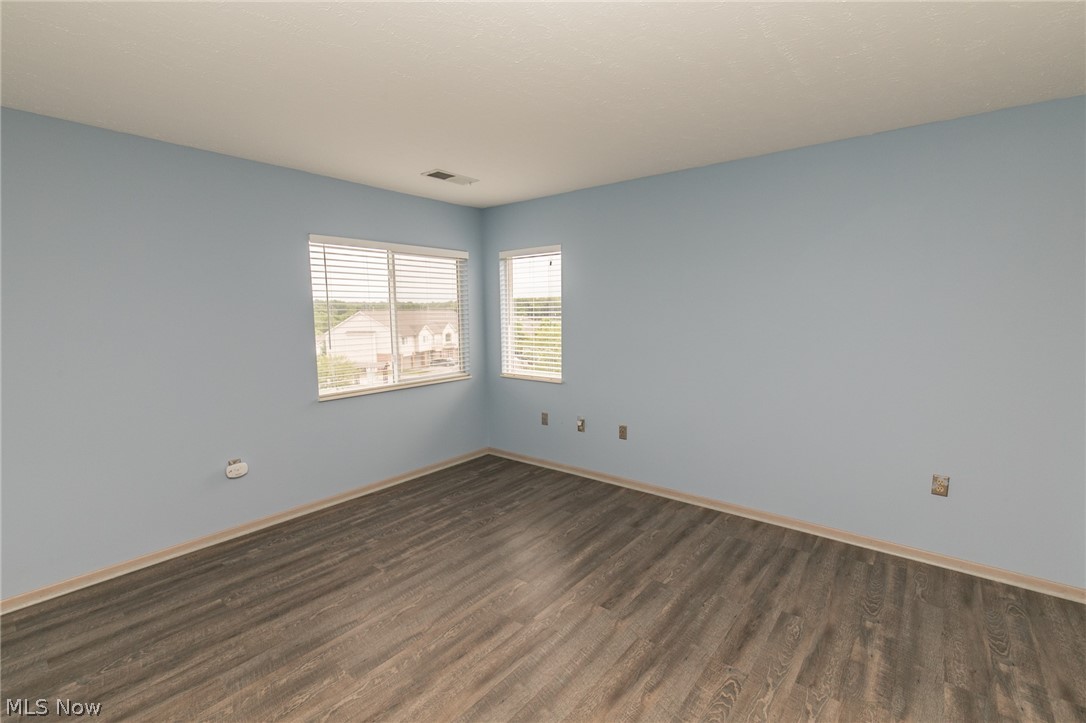 Brookledge Commons Condos - Residential