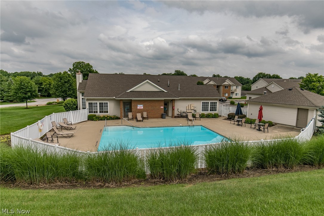 Brookledge Commons Condos - Residential