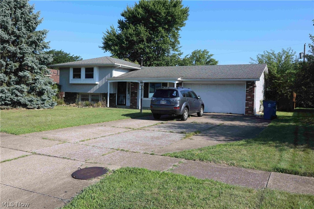 2200 W 37th Street