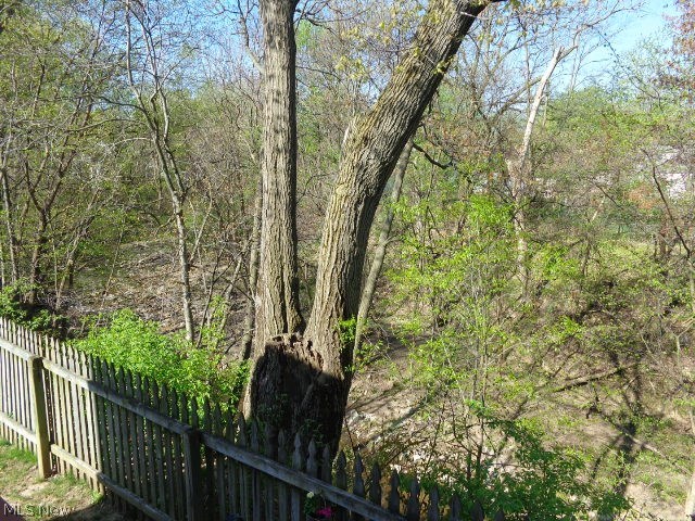 Ravine Blvd - Residential