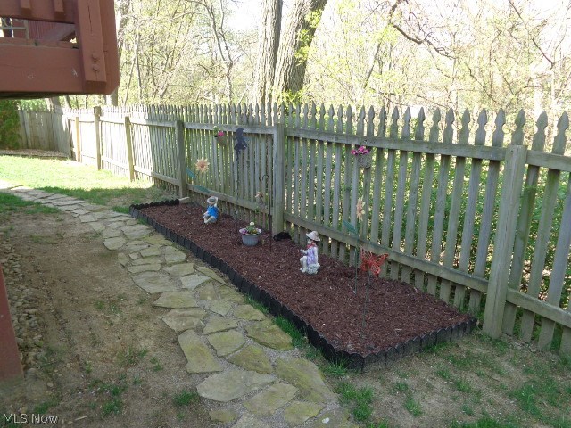 Ravine Blvd - Residential