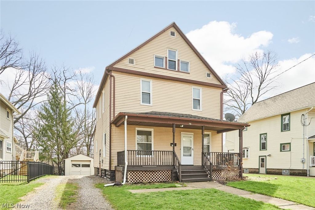 Photo of 85 Mount View Avenue, Akron, OH 44303 (MLS # 5197855)