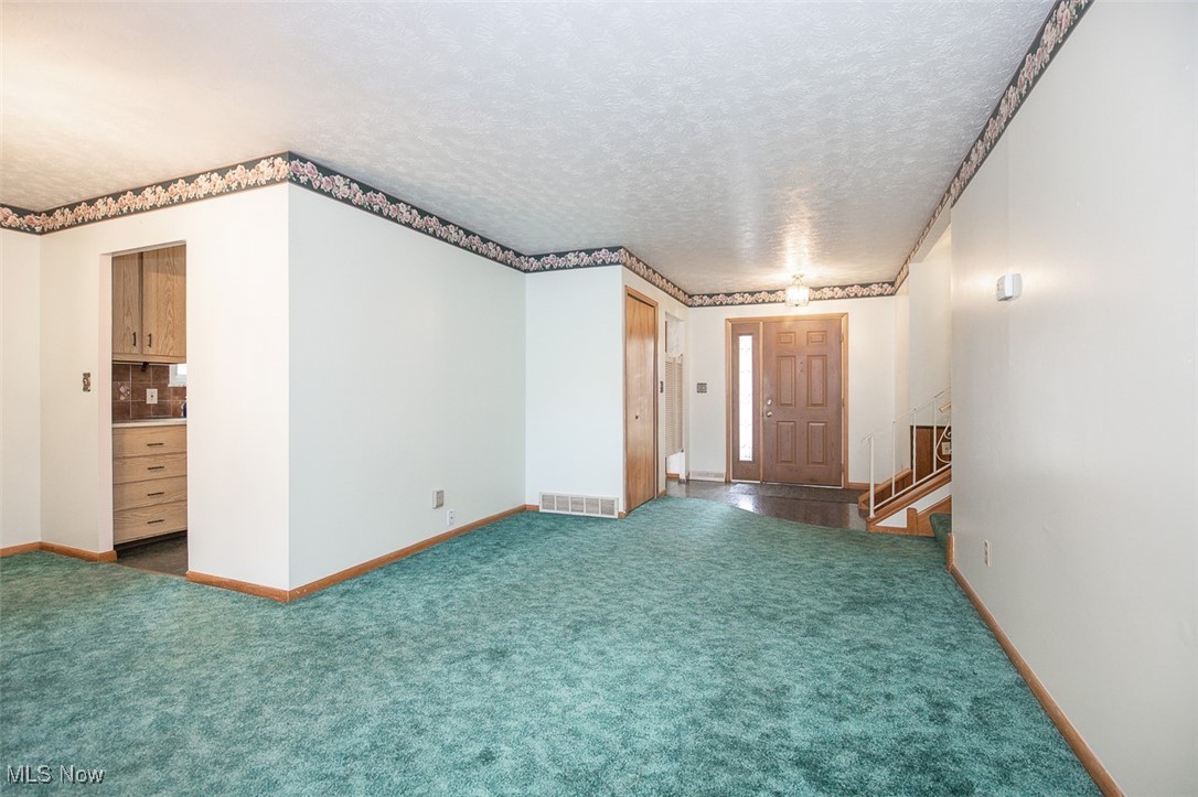 Meadow Circle - Residential