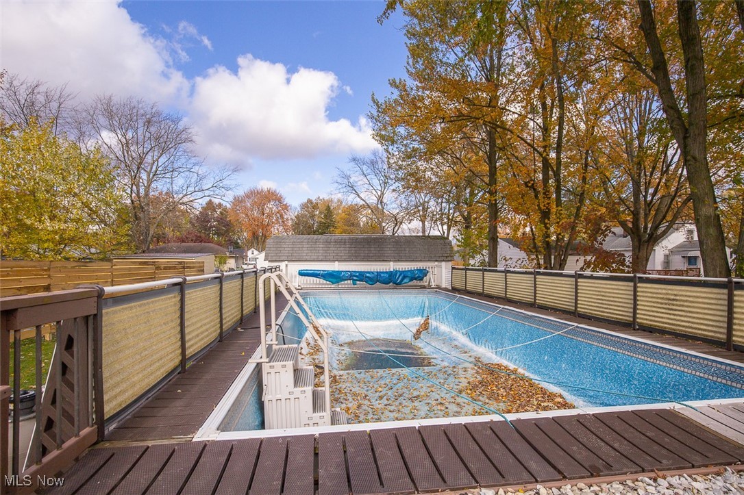 Meadow Circle - Residential