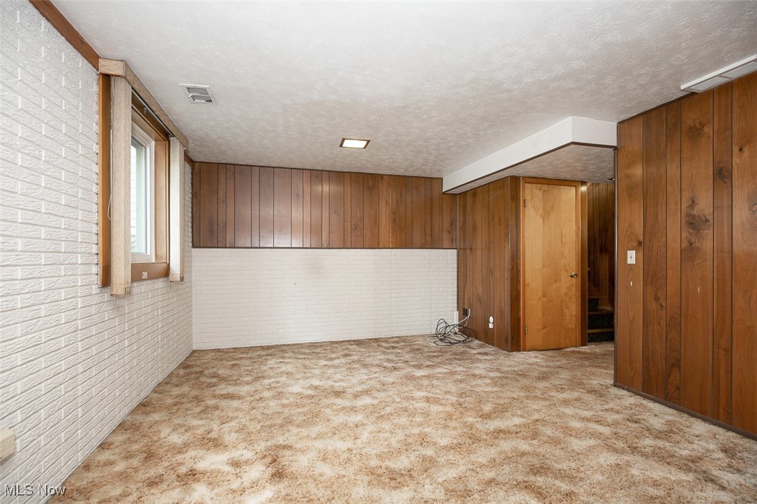 Meadow Circle - Residential