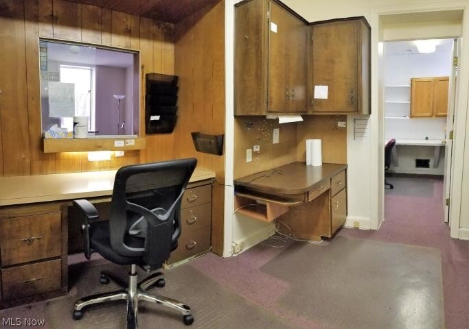 Halls Sub - Residential Lease