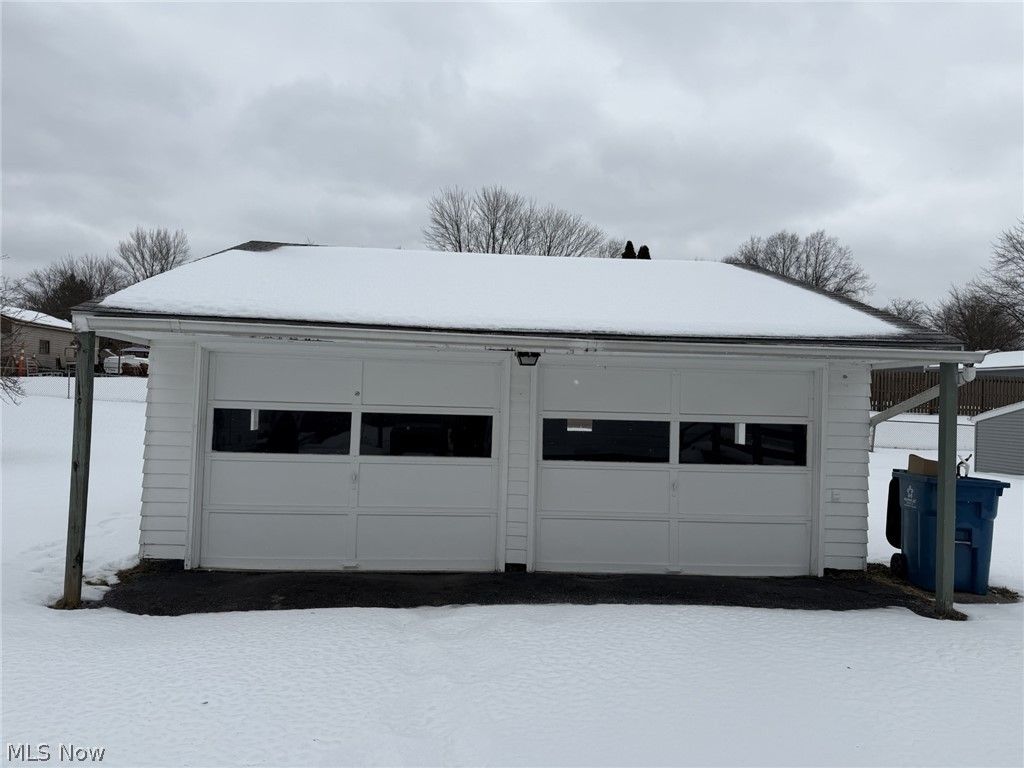 Photo of 1405 Gypsy Lane, Niles, OH 44446 (MLS # 5186476)