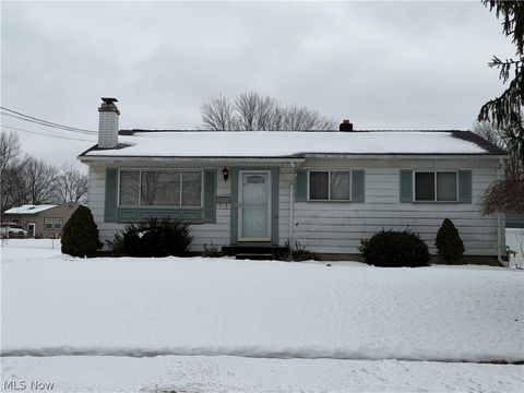 Photo of 1405 Gypsy Lane, Niles, OH 44446 (MLS # 5186476)
