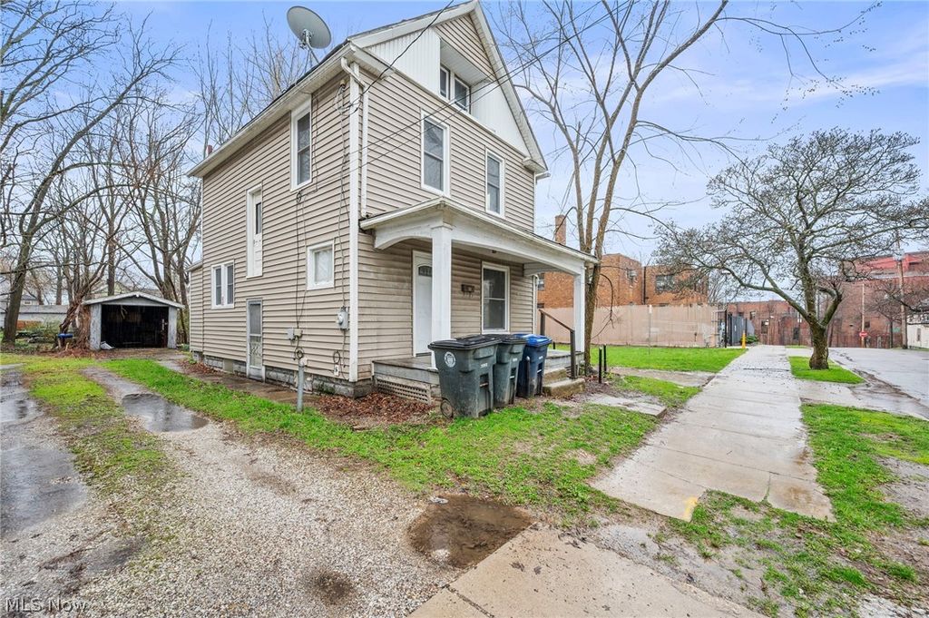 Photo of 244 Power Street, Akron, OH 44304 (MLS # 5199363)