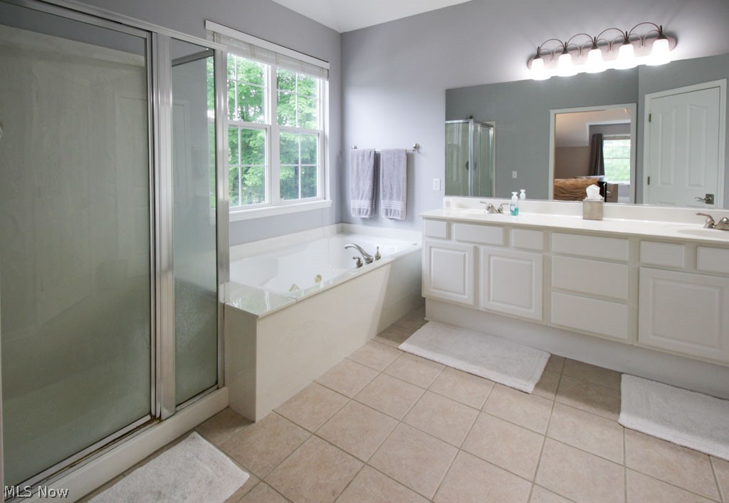 Lakes of Aurora - Residential