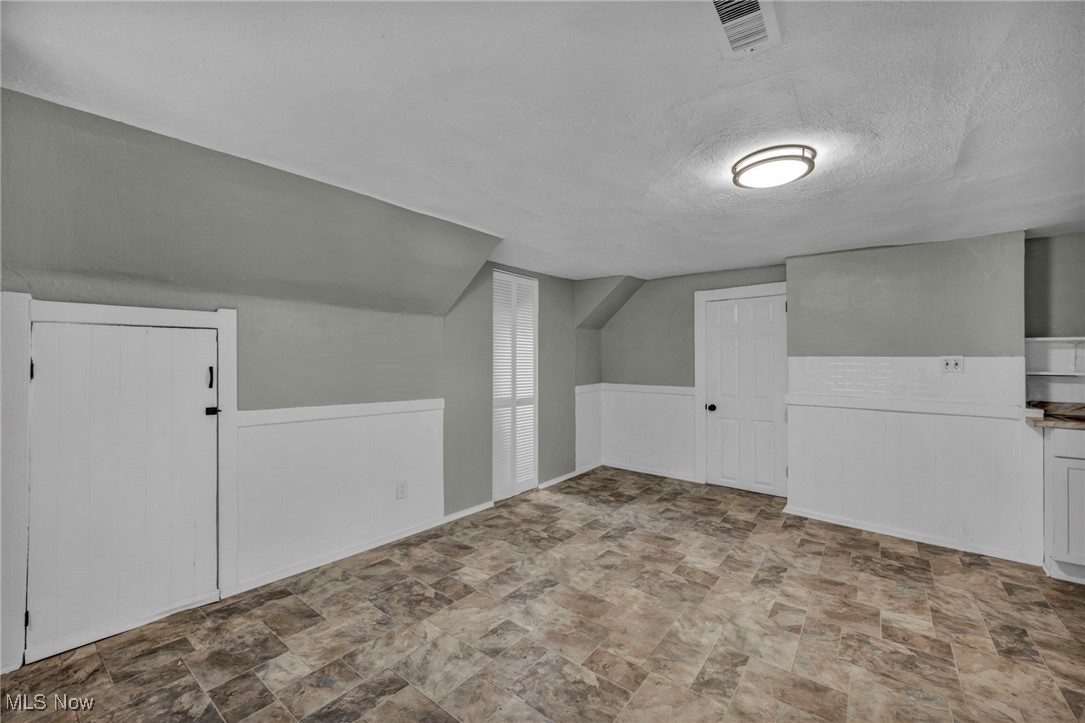 Taylor & Hoyts - Residential Income