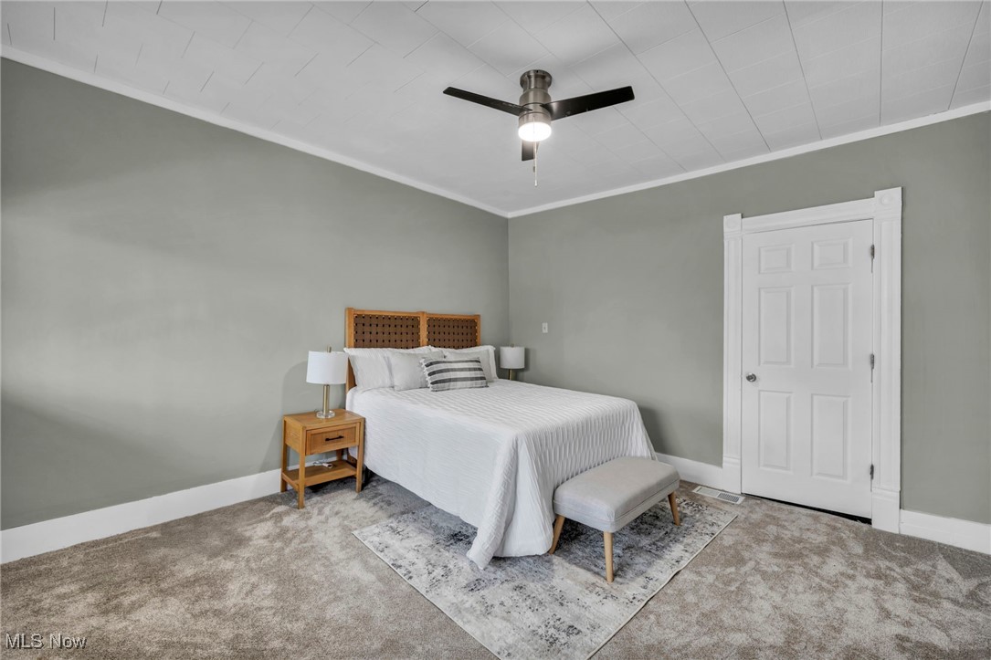 Taylor & Hoyts - Residential Income