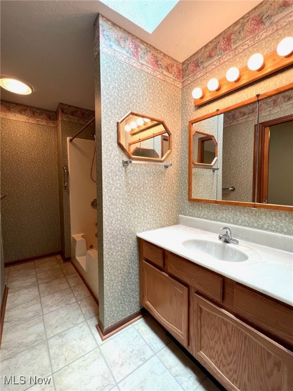 140 Burlington Oval Drive, Chardon, Ohio image 13