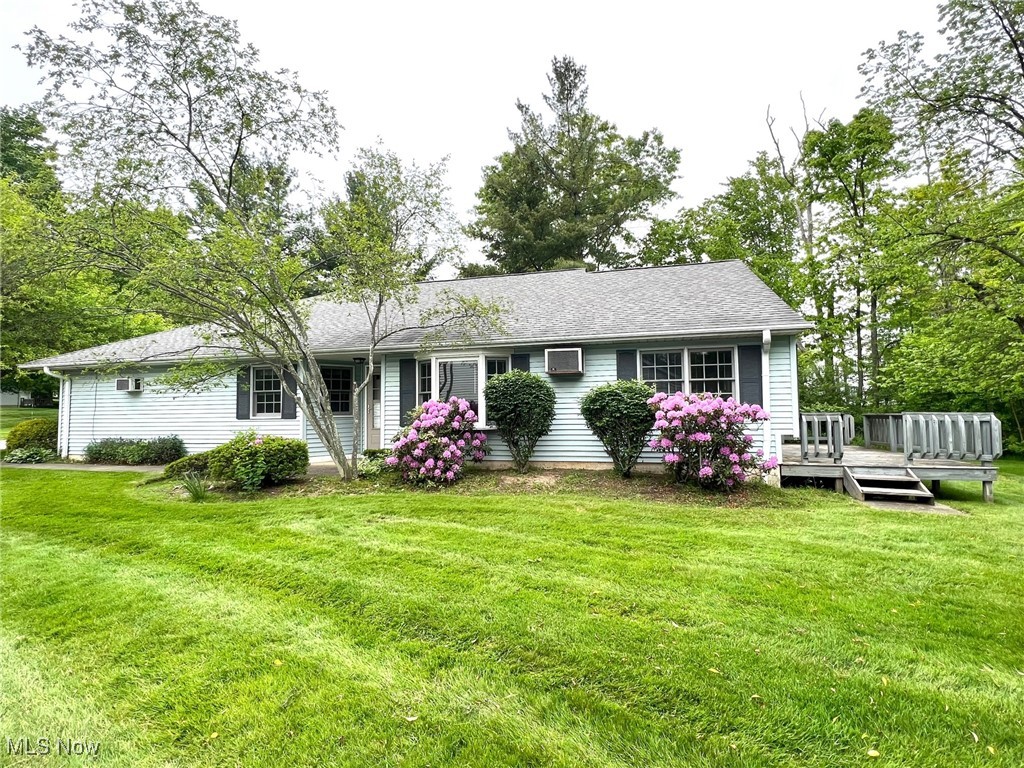 140 Burlington Oval Drive, Chardon, Ohio image 2
