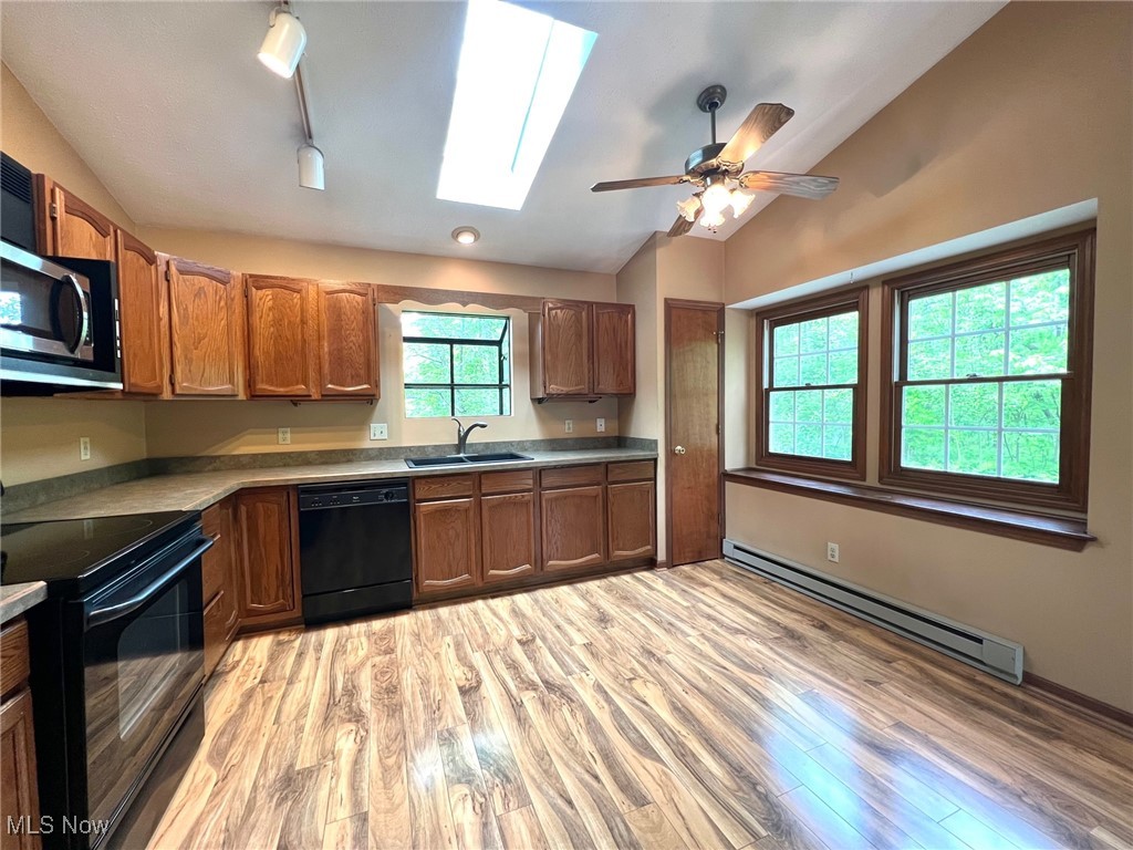140 Burlington Oval Drive, Chardon, Ohio image 10