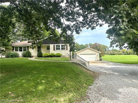 Homes For Sale - 314 E Center Street<br/> Wayne County, Smithville, OH 44677