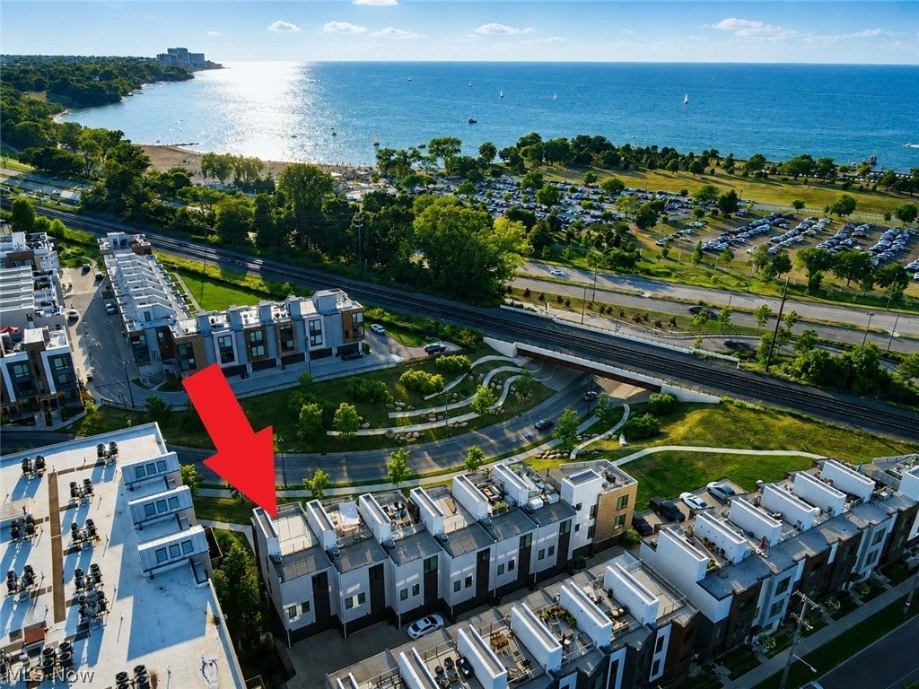 1262 W 70th Street