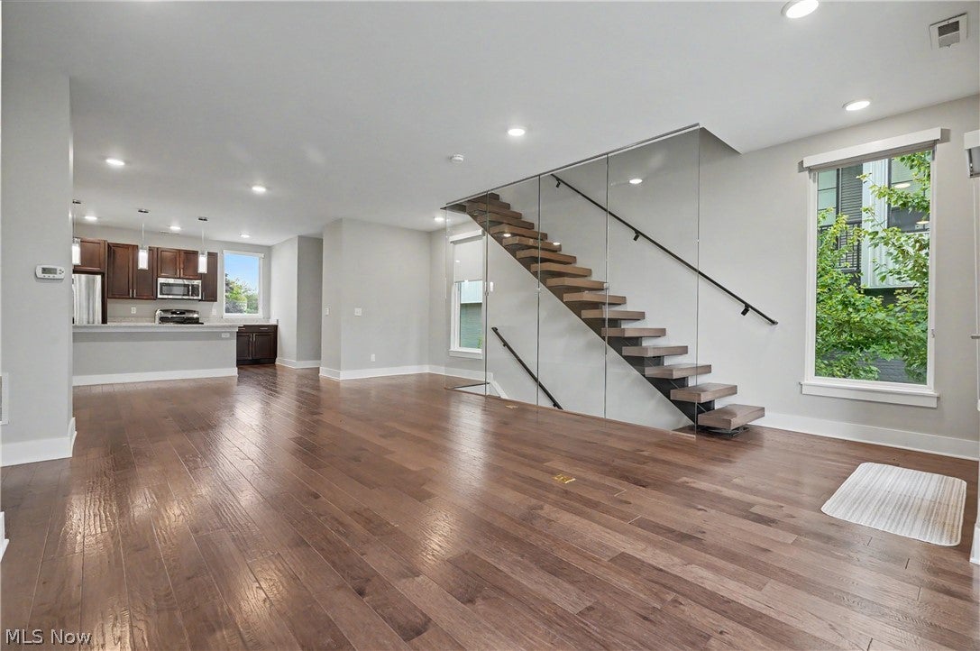 1262 W 70th Street