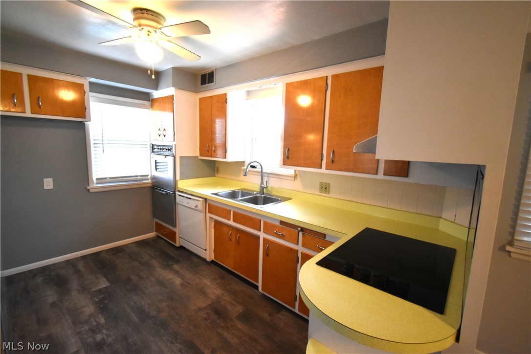 Rooss - Residential Lease