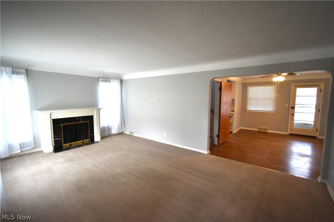 Rooss - Residential Lease