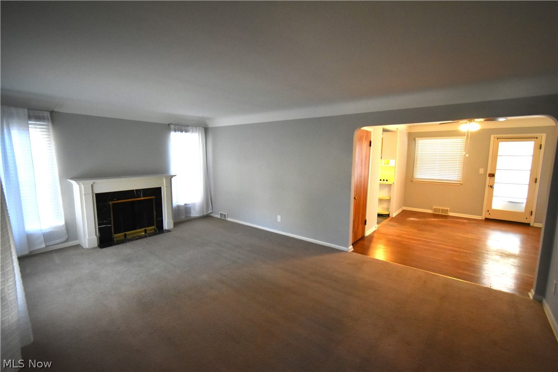 Rooss - Residential Lease