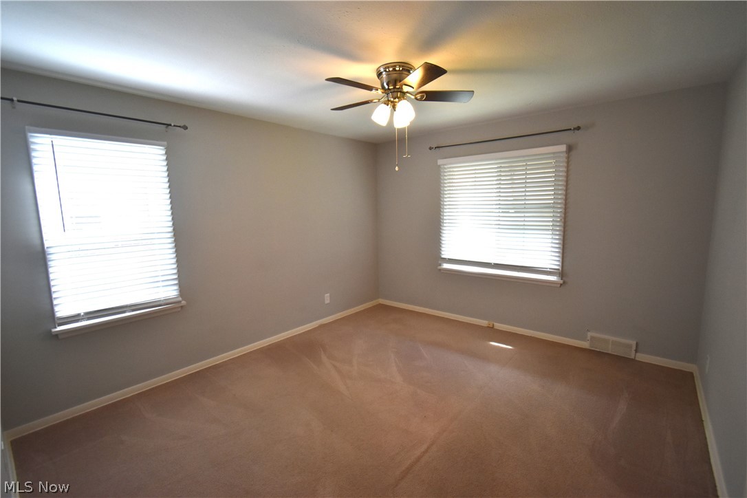 Rooss - Residential Lease